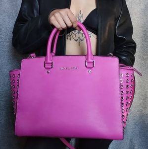 Michael Kors Selma Grommet Fushia
